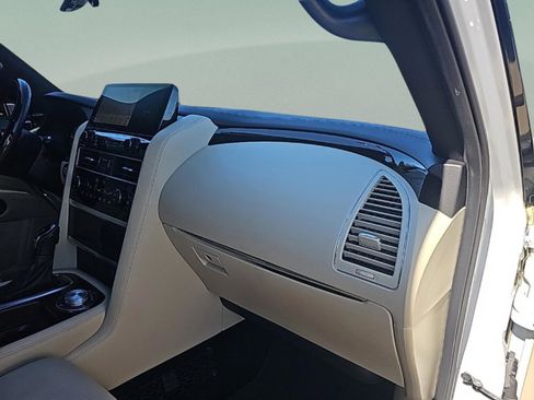 Used 2024 INFINITI QX80 Sensory w/ Cargo Package image 34