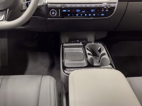 New 2026 Hyundai Ioniq 5 SEL image 36