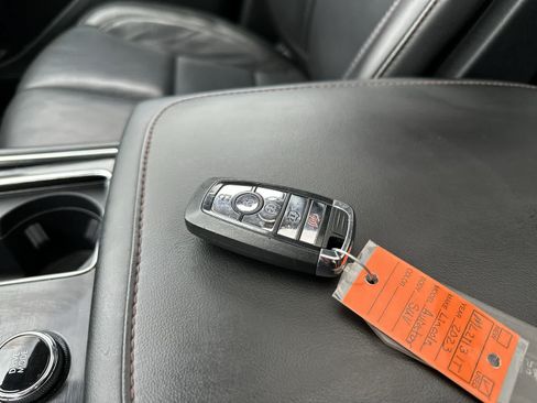 Used 2023 Lincoln Aviator Reserve AWD/4WD image 26