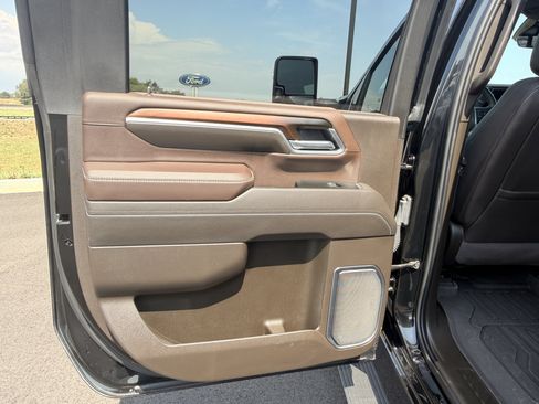 Used 2025 GMC Sierra 2500 Denali w/ Denali Reserve Package AWD/4WD image 29