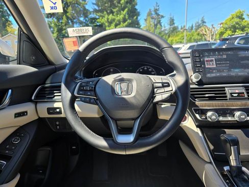 Used 2018 Honda Accord EX-L image 18
