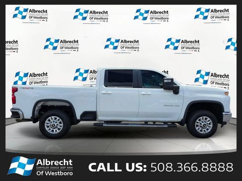 Used 2025 Chevrolet Silverado 2500 LT w/ Convenience Package AWD/4WD image 6
