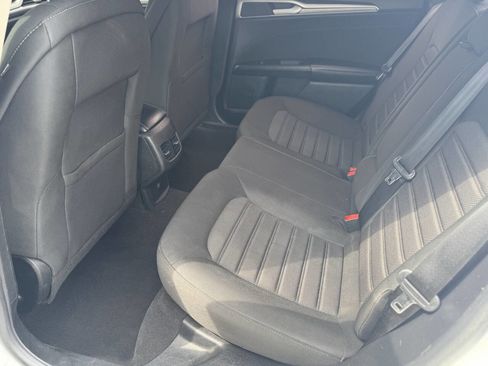 Used 2019 Ford Fusion SE AWD/4WD image 10