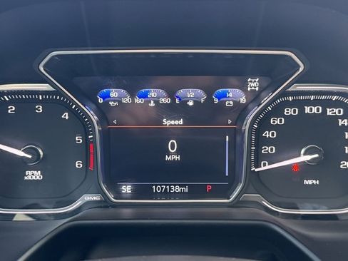 Used 2021 GMC Yukon SLT image 13