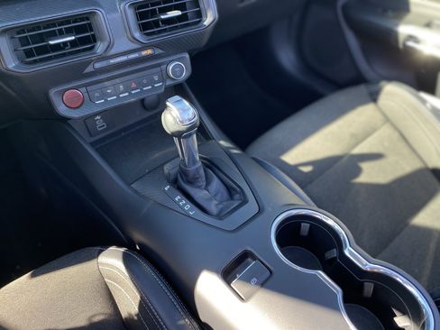 Used 2024 Ford Mustang Convertible image 12