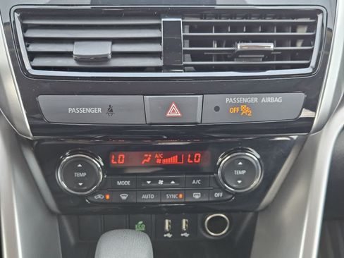 Used 2022 Mitsubishi Eclipse Cross SE FWD image 17