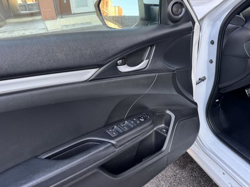 Used 2021 Honda Civic Sport image 17