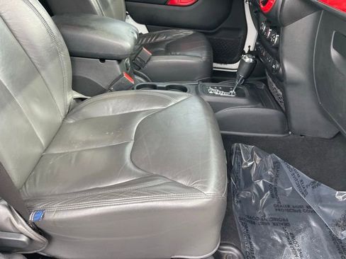Used 2016 Jeep Wrangler Unlimited Rubicon w/ Dual Top Group image 14