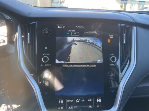 Used 2022 Subaru Outback Premium image 17