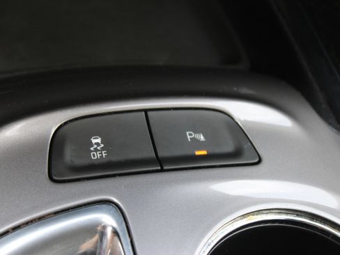 Used 2024 Chevrolet Malibu LT FWD image 18