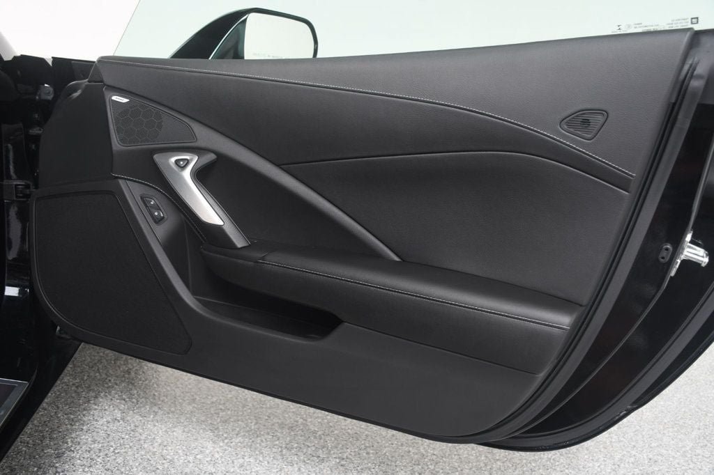 Used 2019 Chevrolet Corvette Stingray Coupe w/ Z51 1LT RWD image 24