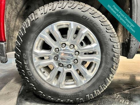 Used 2022 GMC Sierra 3500 Denali w/ Denali Ultimate Package AWD/4WD image 11