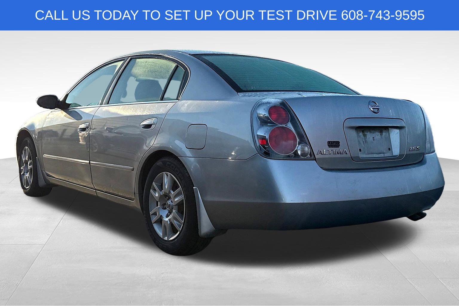 Used 2005 Nissan Altima 2.5 S w/ (S02) Side Airbags Pkg FWD image 3