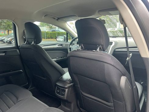 Used 2014 Ford Fusion SE FWD image 26
