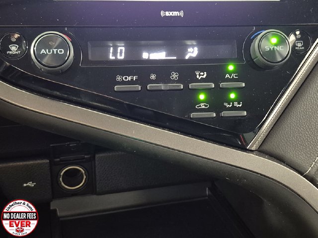 Used 2020 Toyota Camry SE FWD image 20