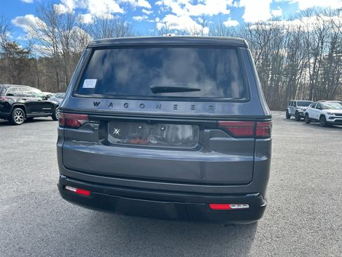 New 2025 Jeep Wagoneer L Series II w/ Premium Group I image 10