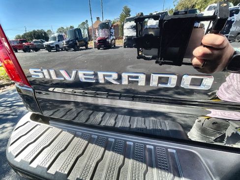 Used 2025 Chevrolet Silverado 2500 Custom w/ Custom Value Package image 30