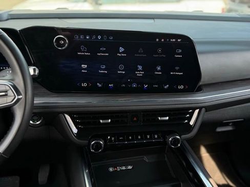 Used 2025 Chevrolet Tahoe LT AWD/4WD image 31