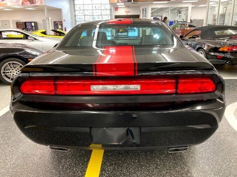 Used 2012 Dodge Challenger SXT image 5