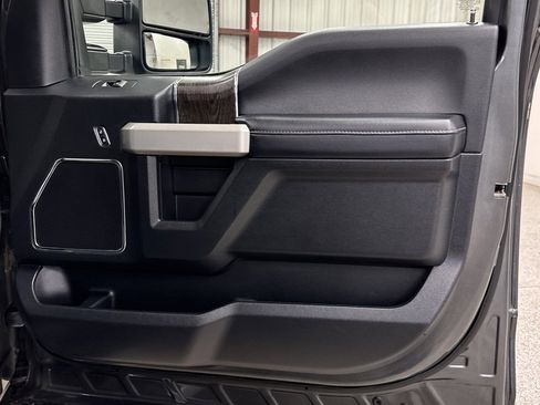 Used 2020 Ford F250 Lariat w/ Lariat Ultimate Package image 24