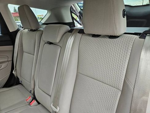Used 2017 Ford Escape SE w/ Equipment Group 201A AWD/4WD image 15