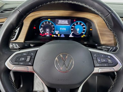 Used 2024 Volkswagen Atlas SE image 16