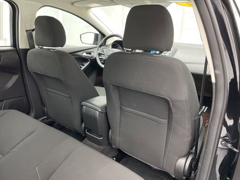 Used 2017 Ford Focus SE image 39