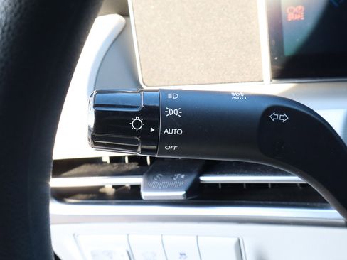 Used 2025 Hyundai Tucson SEL image 16