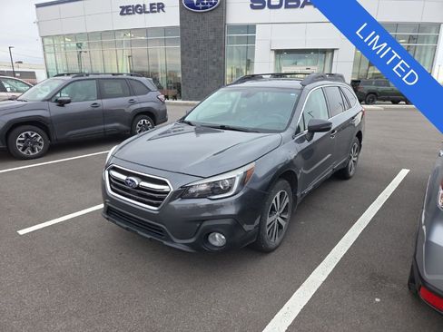 Used 2018 Subaru Outback 2.5i Limited image 2