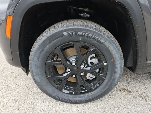 New 2025 Jeep Grand Cherokee L Altitude image 13