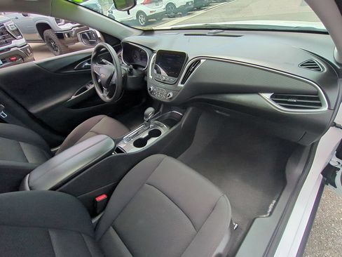 Used 2024 Chevrolet Malibu LT FWD image 28