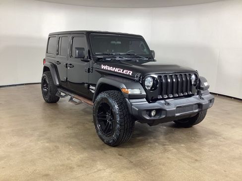 Used 2020 Jeep Wrangler Unlimited Sport S AWD/4WD image 3