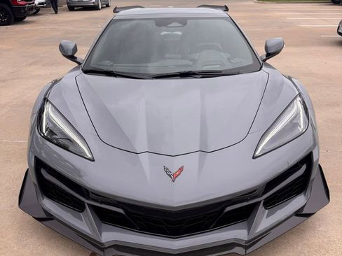 Used 2025 Chevrolet Corvette Z06 RWD image 1