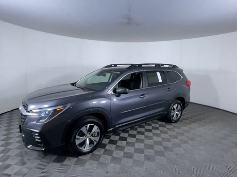 Used 2023 Subaru Ascent Premium w/ Convenience Package AWD/4WD image 3