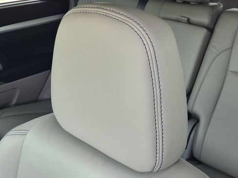 Used 2018 Toyota Highlander XLE FWD image 92