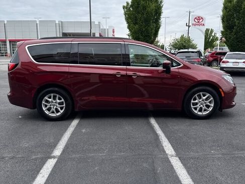 Used 2020 Chrysler Voyager Lxi FWD image 4