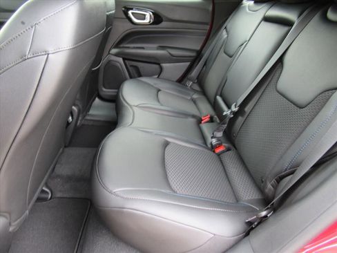 New 2026 Jeep Compass Latitude image 25