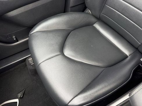 Used 2021 Toyota Highlander XLE AWD/4WD image 27