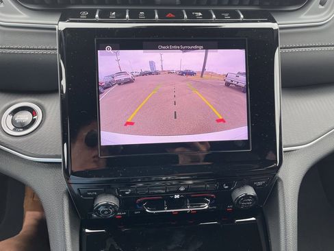 New 2025 Jeep Grand Cherokee L Altitude image 64