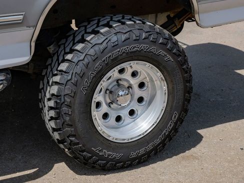 Used 1996 Ford Bronco XLT AWD/4WD image 54