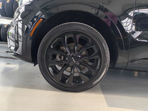 Used 2023 Kia Sorento SX image 28