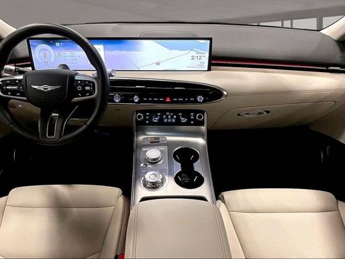 Used 2026 Genesis GV70 2.5T Select image 7