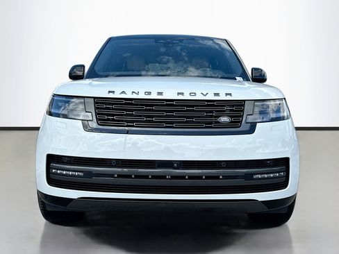 Used 2025 Land Rover Range Rover SE image 8