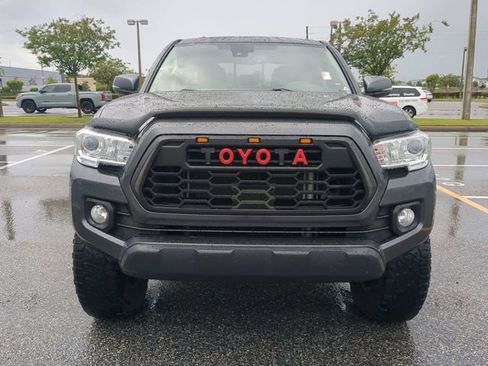 Used 2023 Toyota Tacoma SR5 image 9