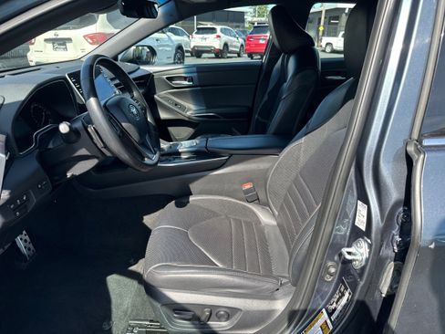 Used 2021 Toyota Avalon XSE FWD image 9