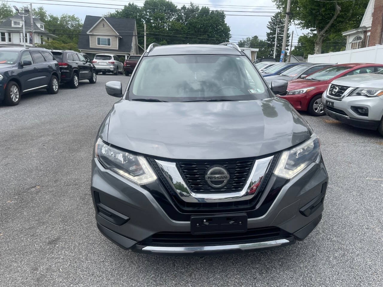 Used 2018 Nissan Rogue SV AWD/4WD image 3