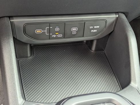 New 2026 Kia K4 FWD image 25