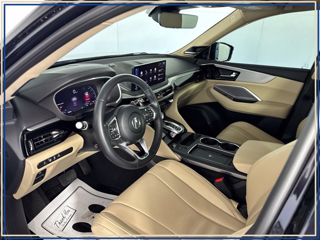 Used 2025 Acura MDX w/ Technology Package FWD image 9