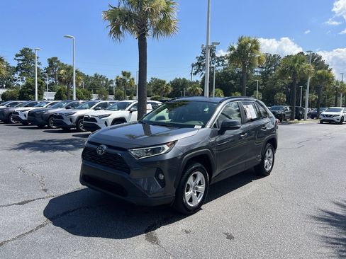Used 2021 Toyota RAV4 XLE w/ Convenience Package AWD/4WD image 5