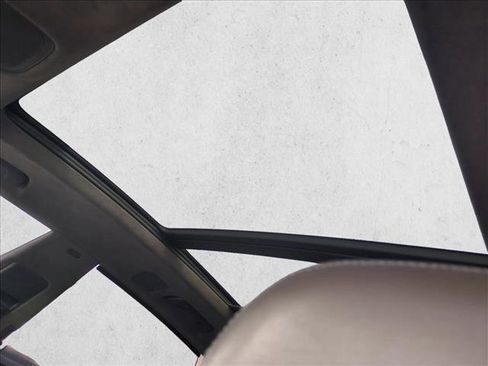 Used 2019 Audi Q8 Prestige w/ Luxury Package image 16